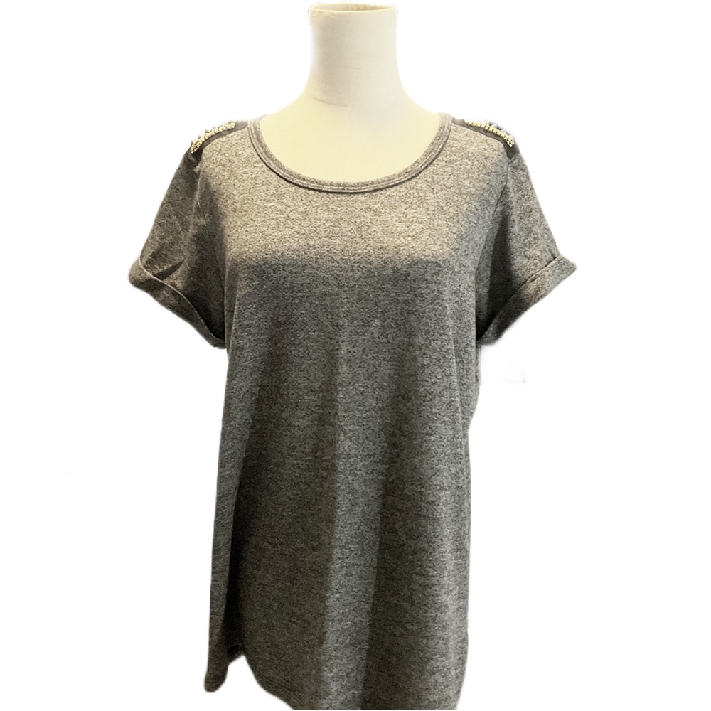 FOREVER 21 | Shoulder embellished knit top, size Large
